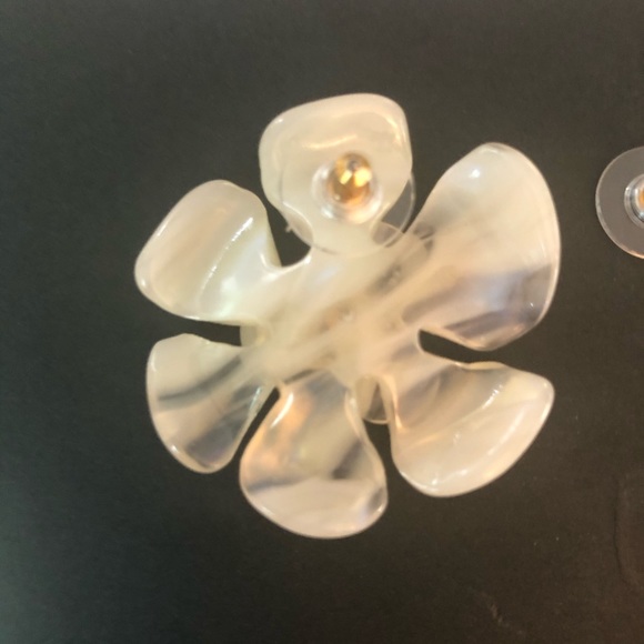 J Crew Big Flower Fashion Earrings NWT hypoallergenic posts 1 1/2” - Picture 5 of 5